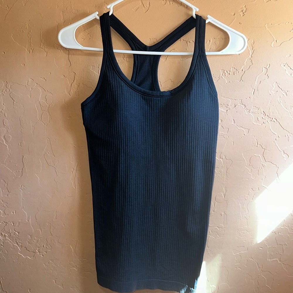 Lululemon full length tank w/ built in bra